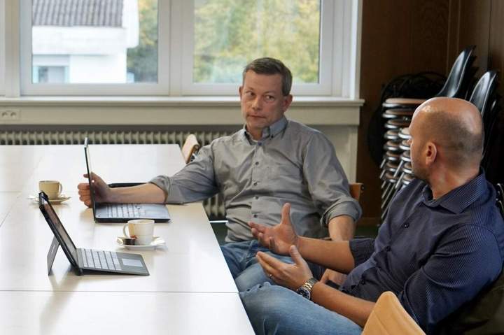Projektpartner bei der Erstellung eines örtlichen Hochwasser- und Starkregenvorsorgekonzeptes für die Gemeinde Rehlingen-Siersburg - v.l.n.r.: Michael Buschlinger (eepi GmbH) und Michel Boes (Landschaftsagentur Plus)